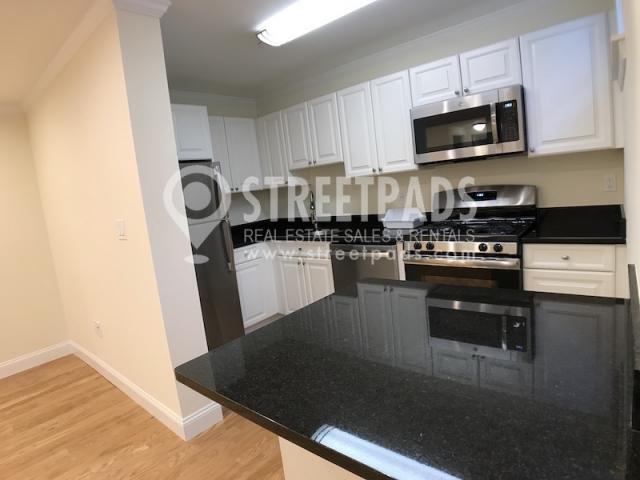 Building Photo - 3 bedroom in Cambridge MA 02138