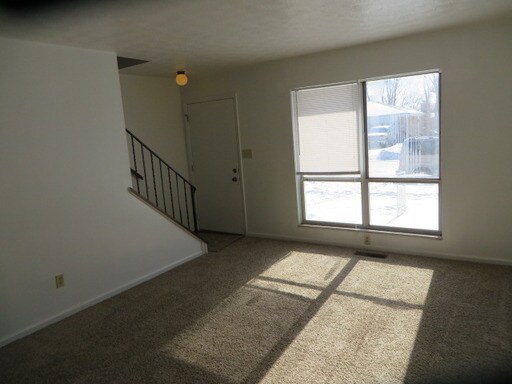 Building Photo - 969 Taylorsview Dr