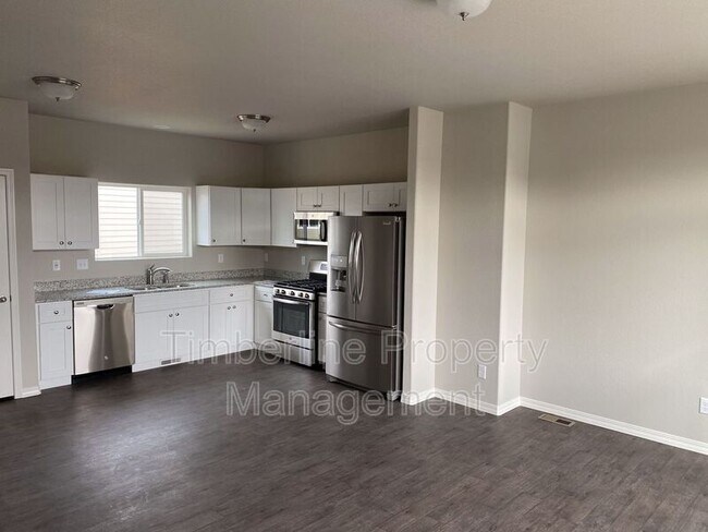 Foto del edificio - 874 Grissom Dr.