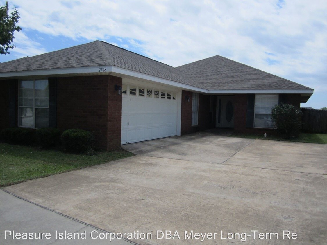 3 br, 2 bath House 2708 Hampton Park Circle House for Rent in Foley