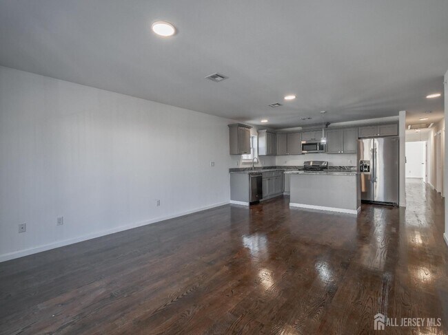 Building Photo - 496 S 18th St