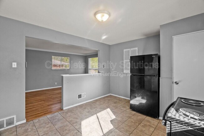 Foto del edificio - 1216 Lakeview Ave