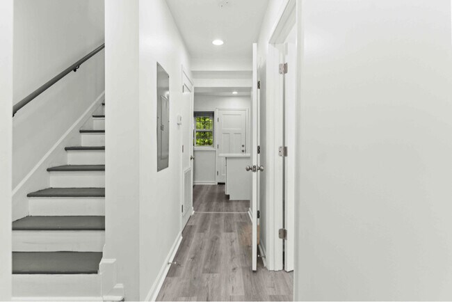 Foto del edificio - 1452 Smith Pl SE