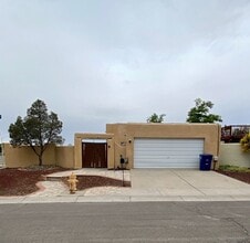 Building Photo - 5401 Luttrell Ct NE