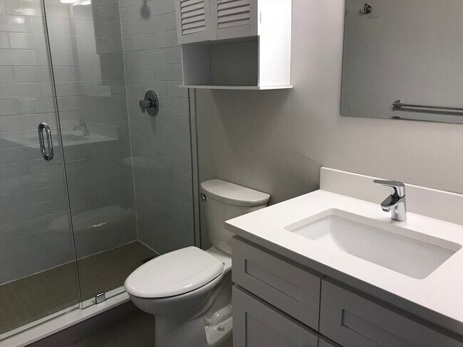 Foto del edificio - 10 Merrymount Rd