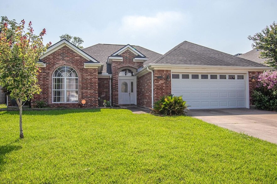 Foto principal - 7930 Friar Point Drive
