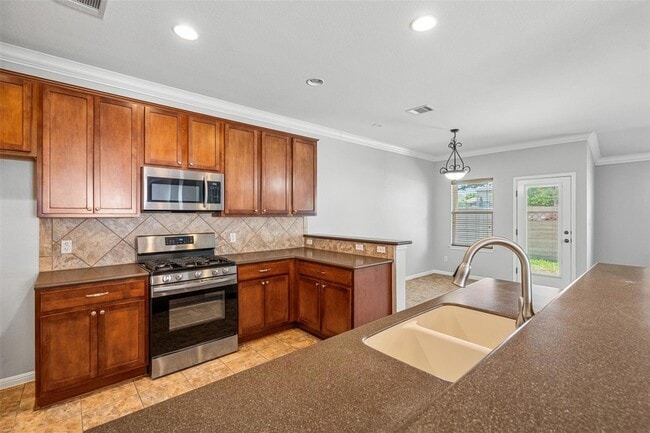 Building Photo - 2505 Rusk Ct