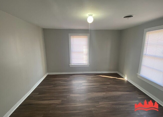 Building Photo - 2723 Supreme Ave