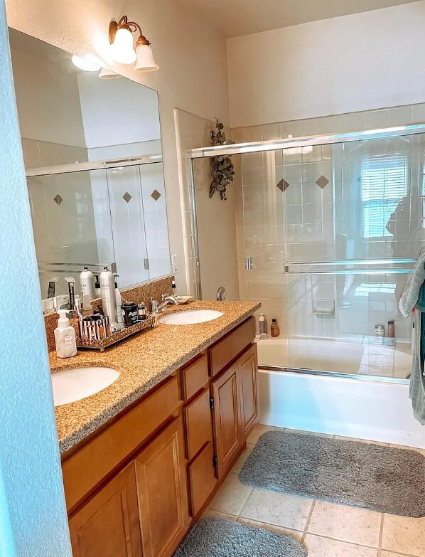 Foto del edificio - 2740 Bellezza Dr