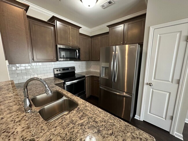 Foto del edificio - Amazing 3 Bed 2.5 Bath Townhome in Spring ...