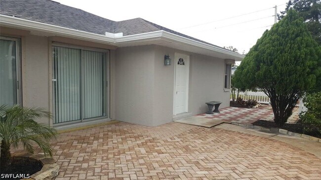 Building Photo - 7252 Pebble Beach Rd