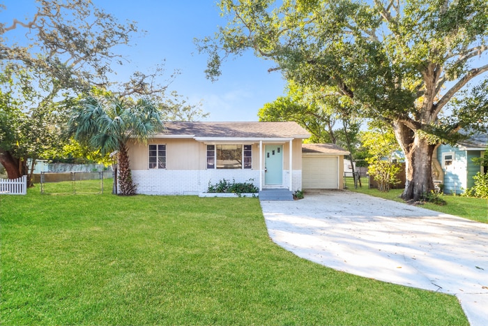 Foto principal - 1314 Friend Ave