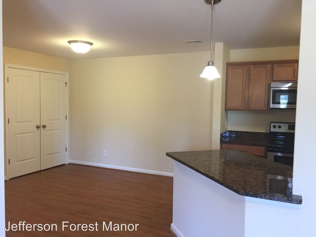 Building Photo - 1140-1151 Madison View Dr