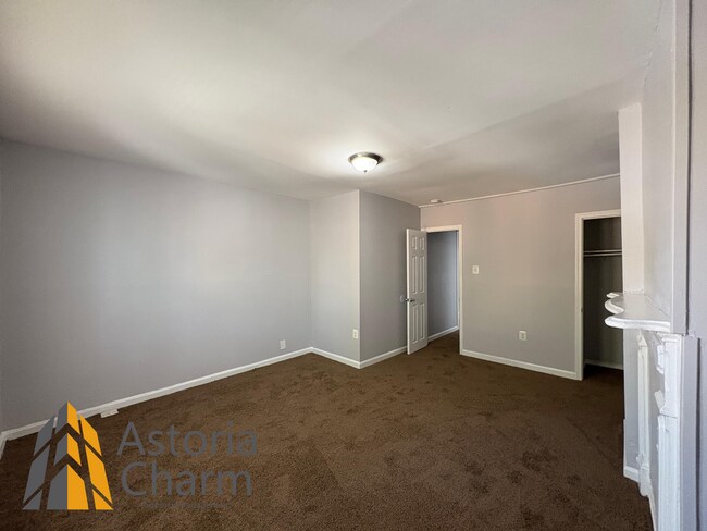 Building Photo - 3 Bedroom Plus Den for Rent in East Baltim...