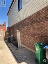 Building Photo - 657 Thamesford Terrace