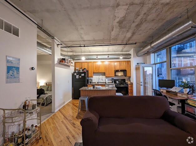 Building Photo - 6 S Laflin St