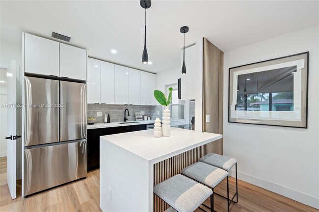 Photo - 1201 N 16th Ave House