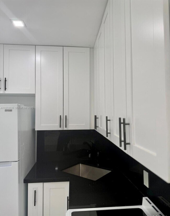 Foto del edificio - 7535 NE 2nd Ct