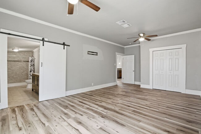 Building Photo - 1629 W Woodlawn Ave