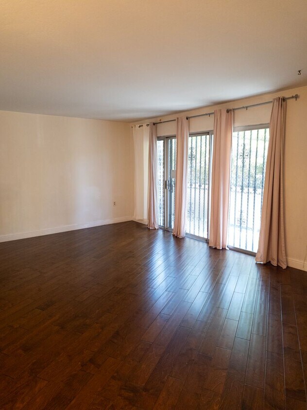Foto principal - Spacious One Bedroom Condo Close to Piedmo...