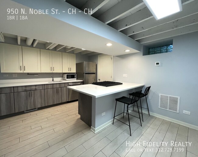 Building Photo - 950 N Noble St