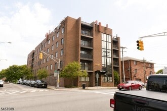 Building Photo - 7430 John F. Kennedy Blvd