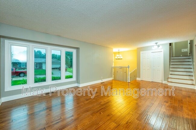 Building Photo - 9408 Horton Ave