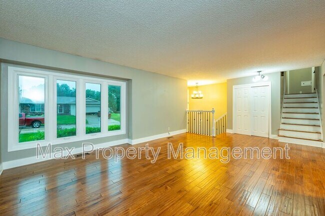 Foto del edificio - 9408 Horton Ave