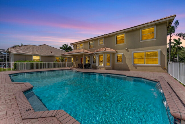 Foto del edificio - 12348 Clearfalls Dr