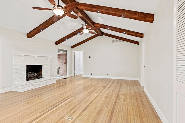 Living Room - 527 E Spring Valley Rd