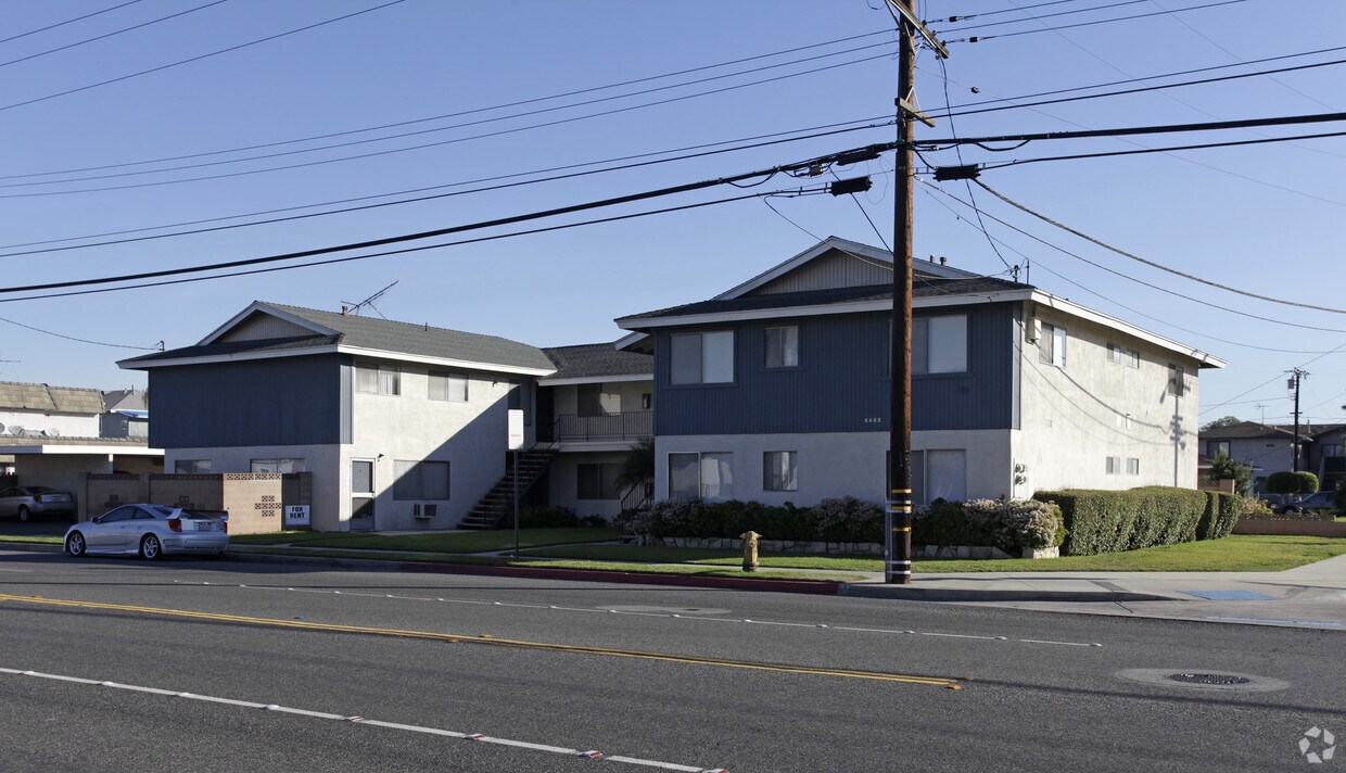 Foto principal - 6662 Western Ave