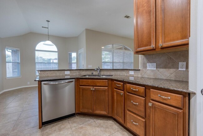 Foto del edificio - 5402 Hickory Harvest Dr