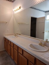 Building Photo - 699 Woodridge Ct