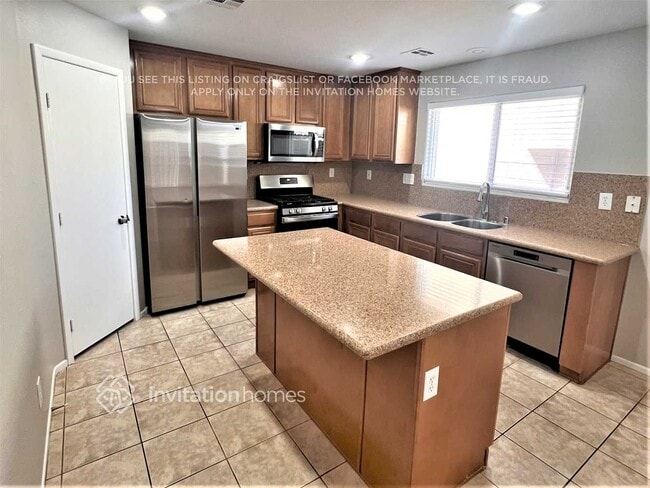 Foto del edificio - 142 Solidago Ave