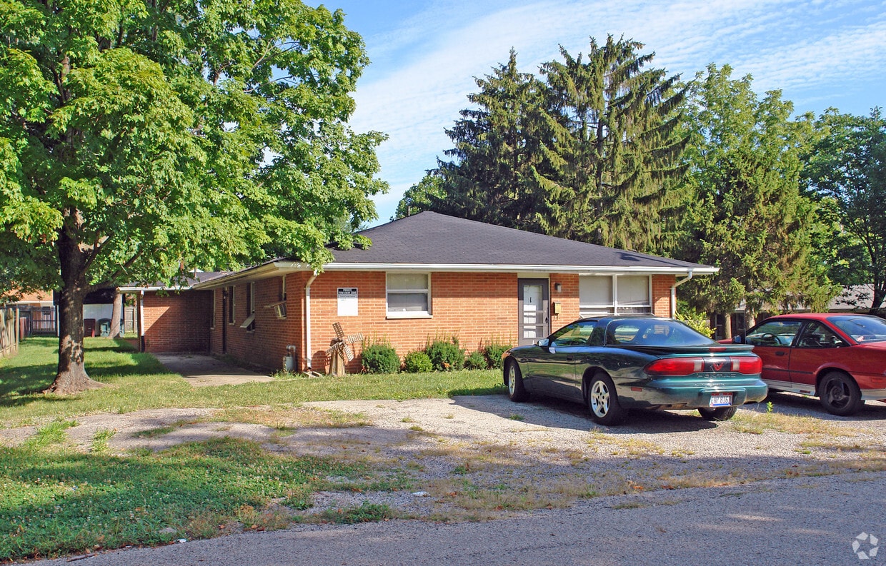 Foto principal - 1805 Roslyn Ave