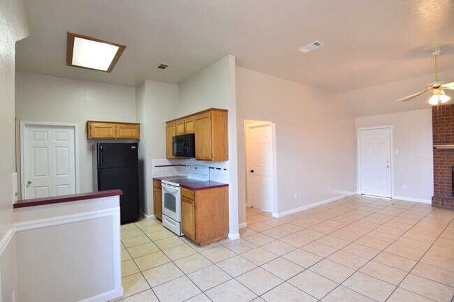 Foto del edificio - 3817 Sawtooth Dr