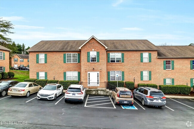 Building Photo - 4817 Poplar Crest Way