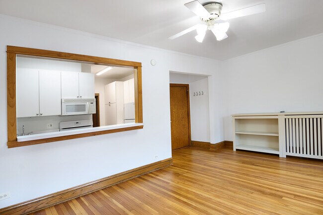 Foto del edificio - 5615 N Winthrop Ave
