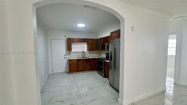 Foto del edificio - 2731 NW 100th St