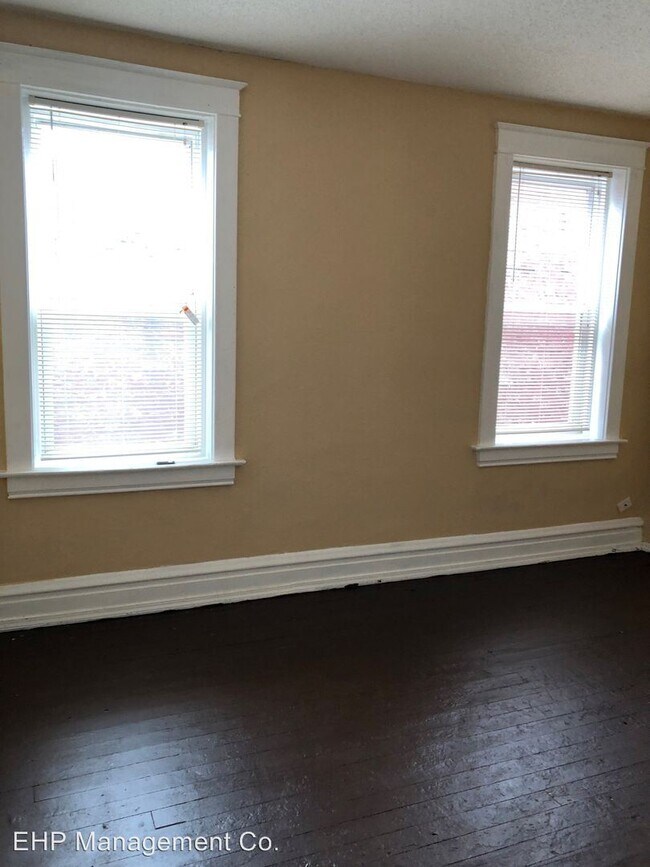 Building Photo - 3216 Chippewa St