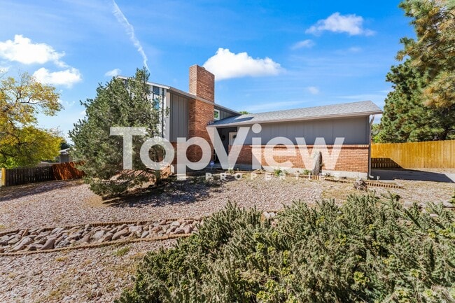 Foto del edificio - 3575 Brushwood Ln