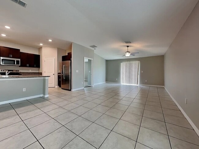 Building Photo - 1615 Blue Rose Dr