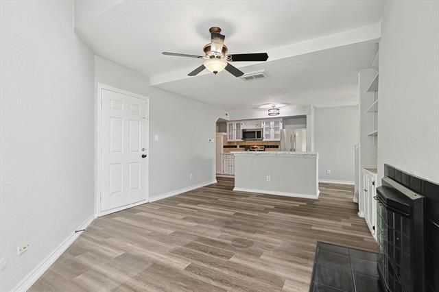 Foto del edificio - 9805 Walnut St