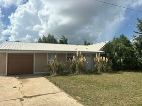 Building Photo - 721 Flight Ave