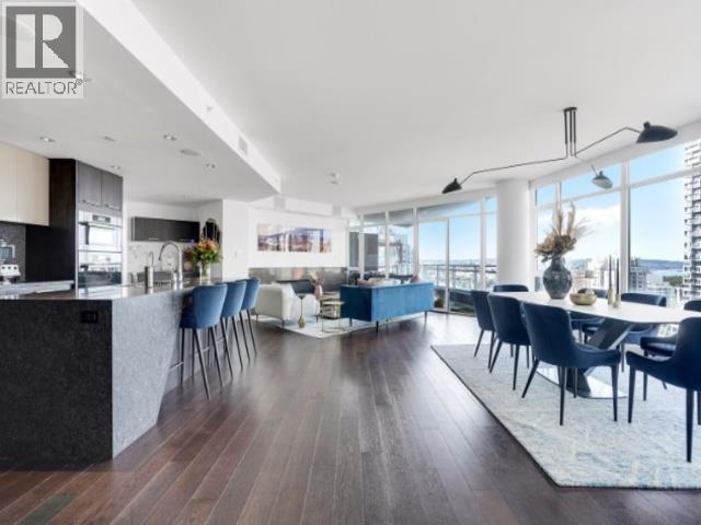 Building Photo - 1372 Seymour St