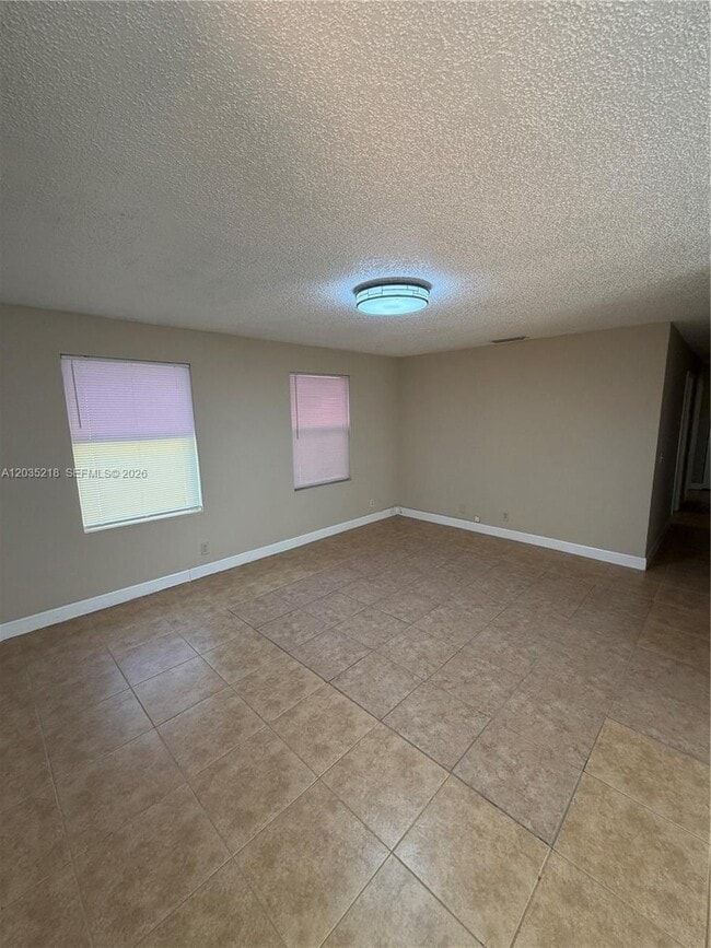 Foto del edificio - 12230 SW 203rd St