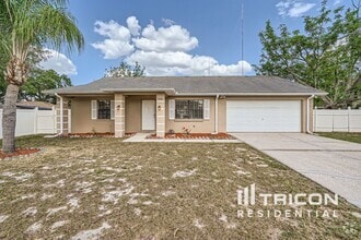 Building Photo - 10206 Deepbrook Dr