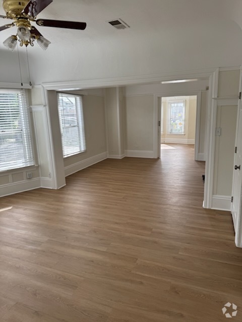Building Photo - 852 55th St