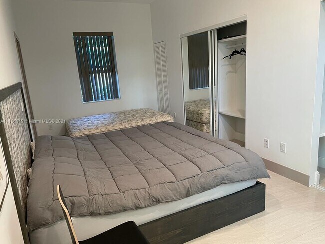 Foto del edificio - 524 NW 10th St