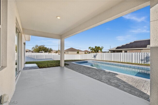 Foto del edificio - 2481 NW 9th St